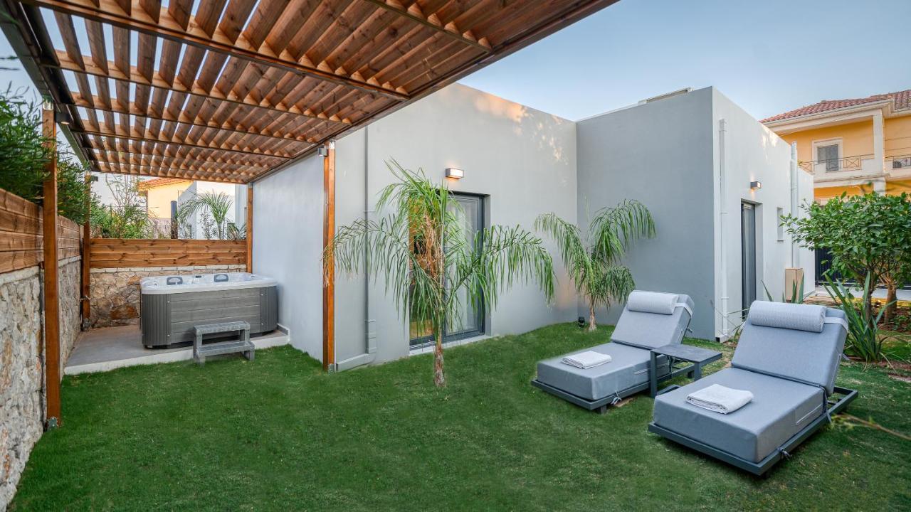 Sezian Boutique Homes And *