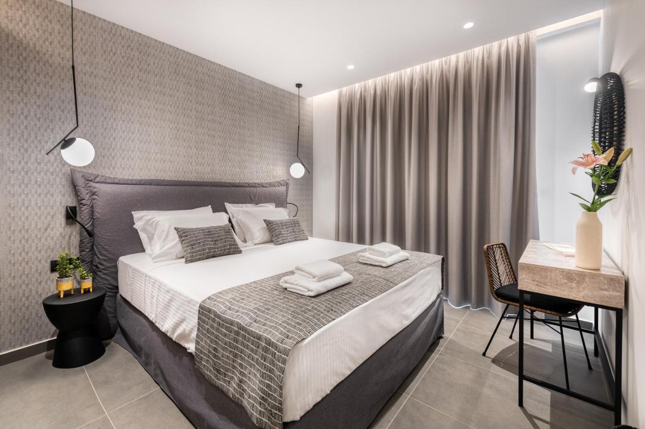 Sezian Boutique Homes And *