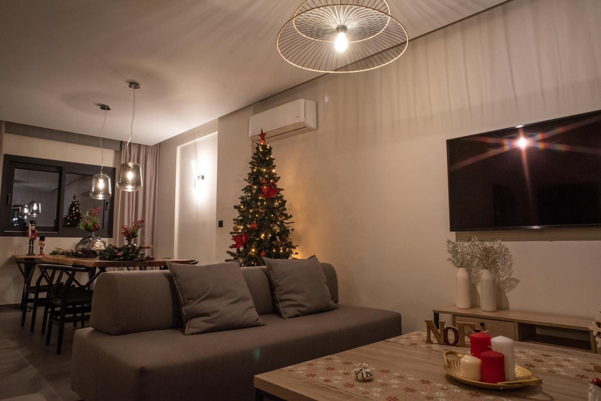 Sezian Boutique Homes And *