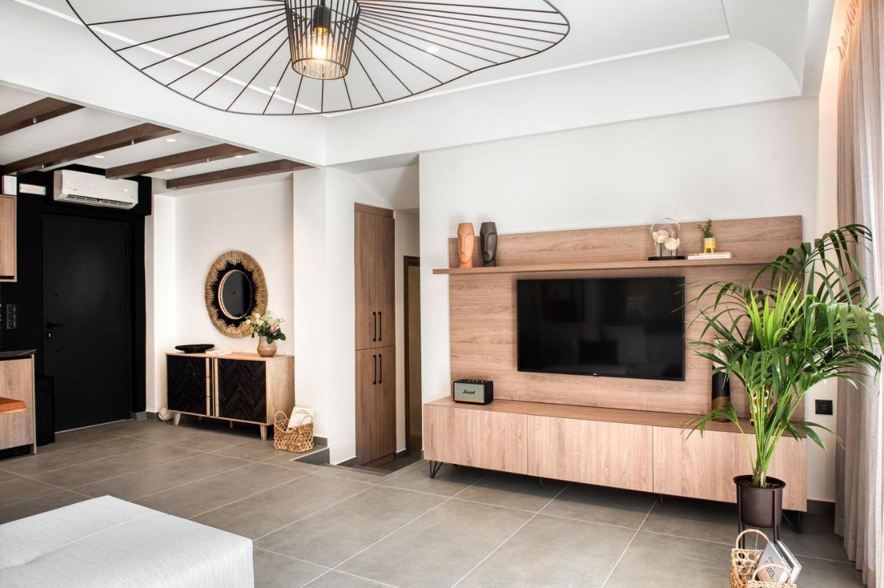 Sezian Boutique Homes And *